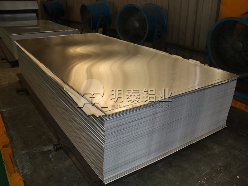 铝合金灯箱_LED广告灯箱用3003大菠萝在线观看厂家直销价格多少？