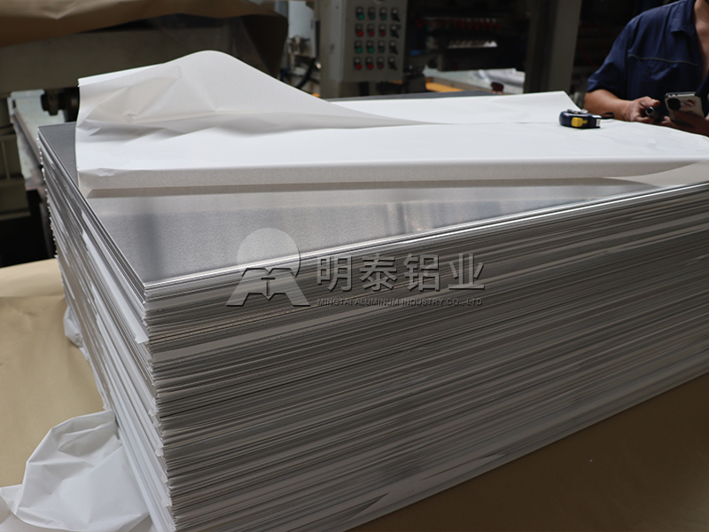 6061大菠萝在线观看：插片式散热器的理想选择，优势尽显无疑